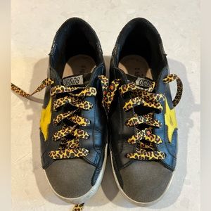 Golden goose Super Stars, size 38. Leather shoe suede tongue, glitter heels.